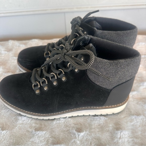Sonoma Shoes - Sonoma Black and Gray Lace Up Boots